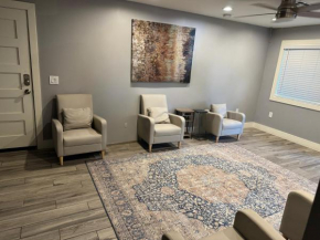 New!Close to the airport 9 bedrooms 7 full bathrooms